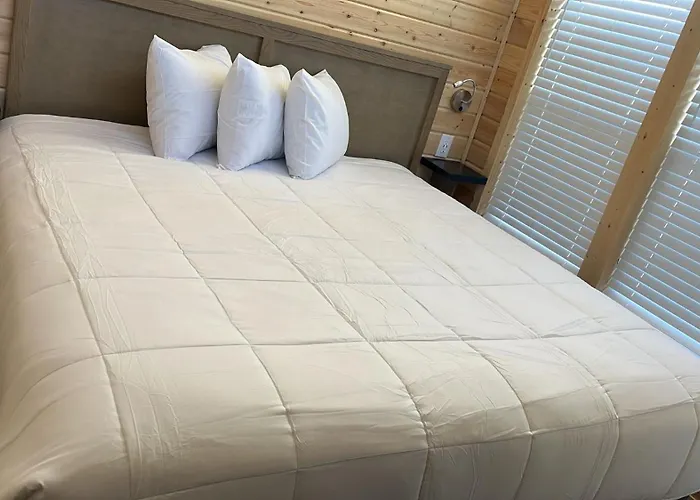Chalet 058a Stargazer Loft Grand Canyon King Bed & Loft 20 Min To South Rim - Sleeps 4